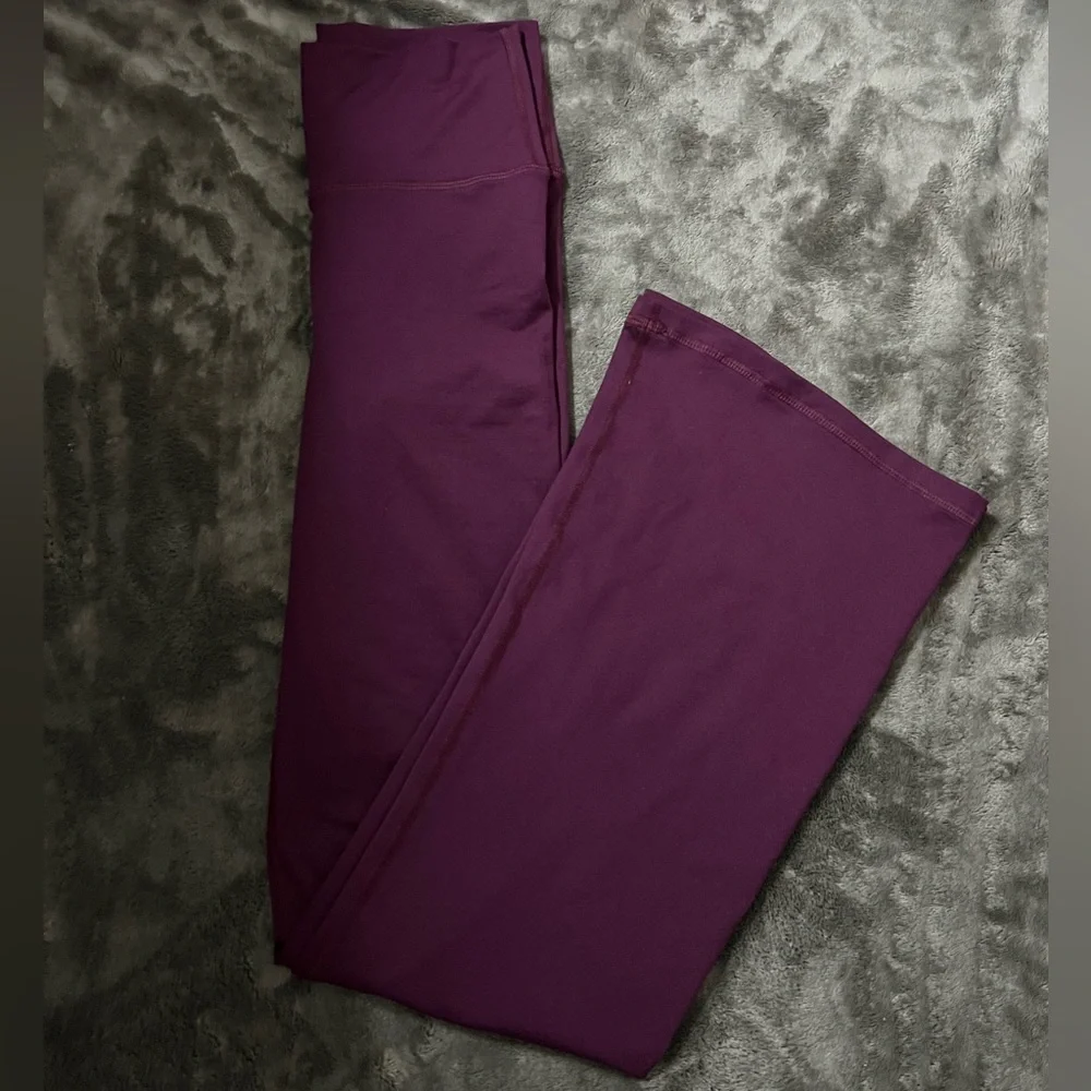 Fleo Berry flare Leggings - Picture 2 of 5